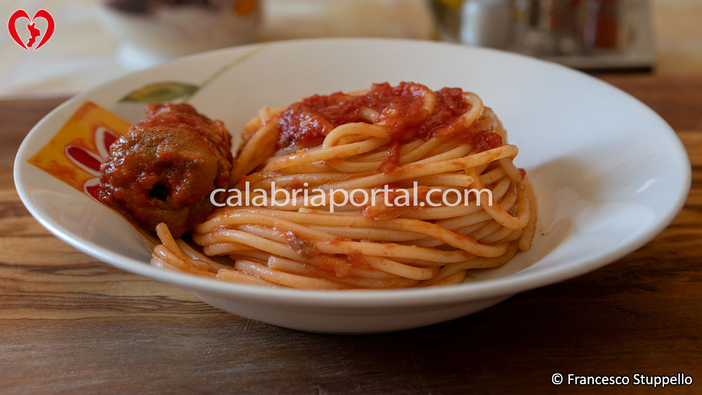 Spaghetti al Sugo di Braciole