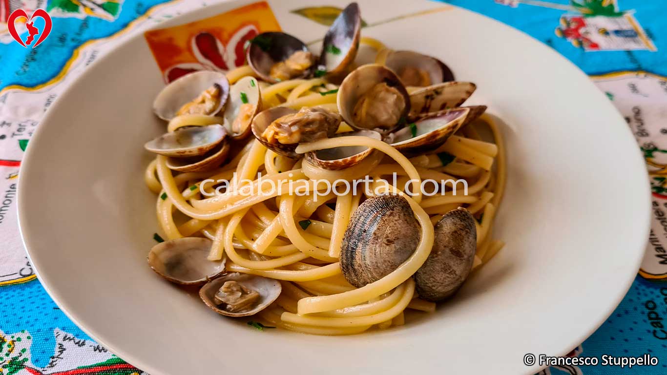 Linguine alle Vongole la ricetta originale calabrese