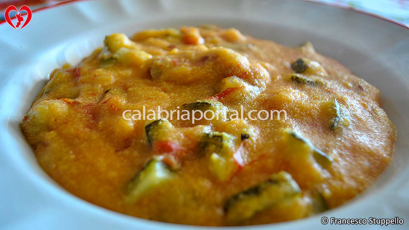 Ricetta della Frascatola con Salsiccia e Zucchine alla Calabrese Ricetta della Frascatola con Salsiccia e Zucchine alla Calabrese
