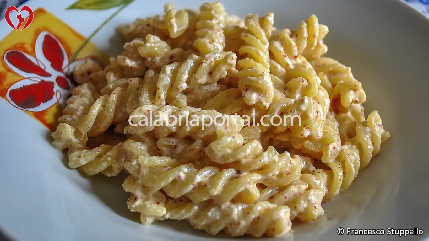 Pasta con Ricotta e Peperone Macinato