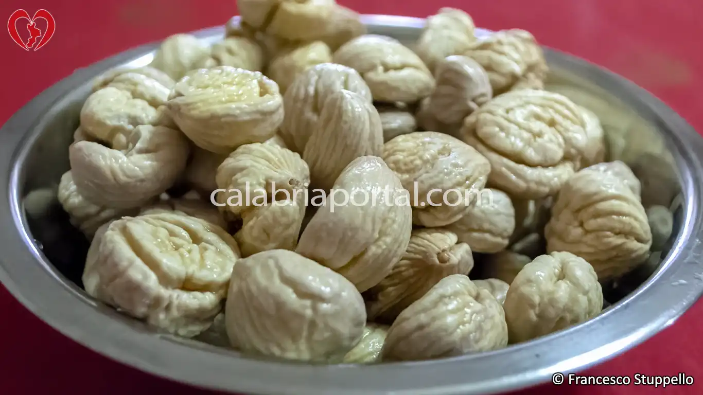 Ricetta della Zuppa di Castagne e Fagioli alla Calabrese