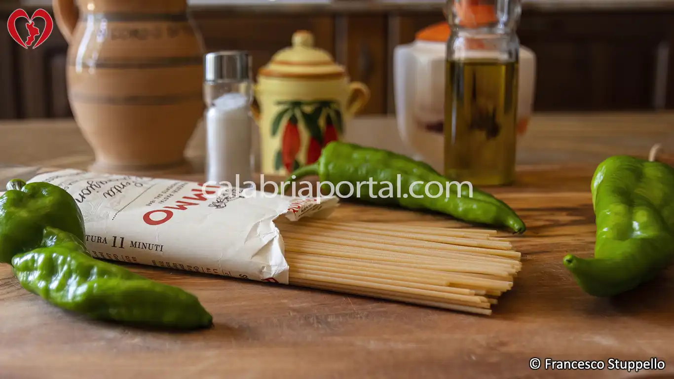 Ricetta degli Spaghetti con Peperoni Fritti alla Calabrese: gli ingredienti