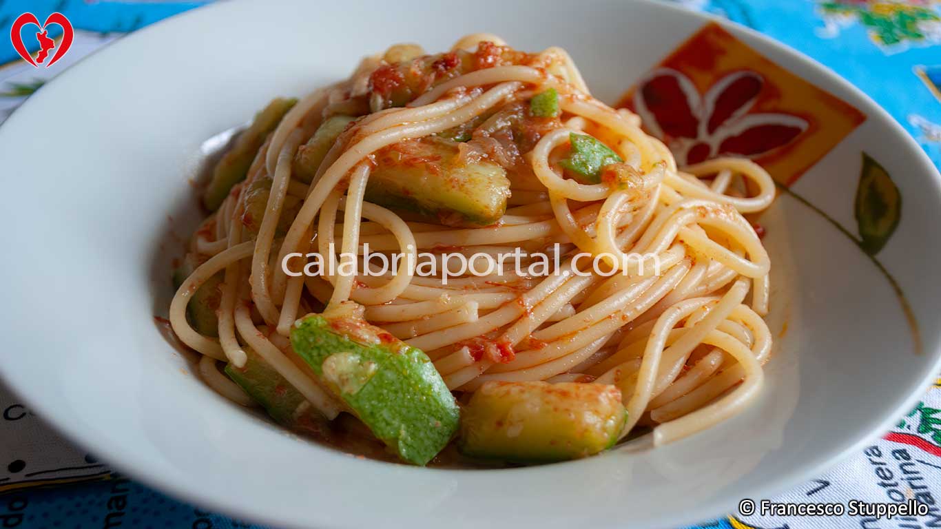 Ricetta degli Spaghetti con Zucchine alla Calabrese