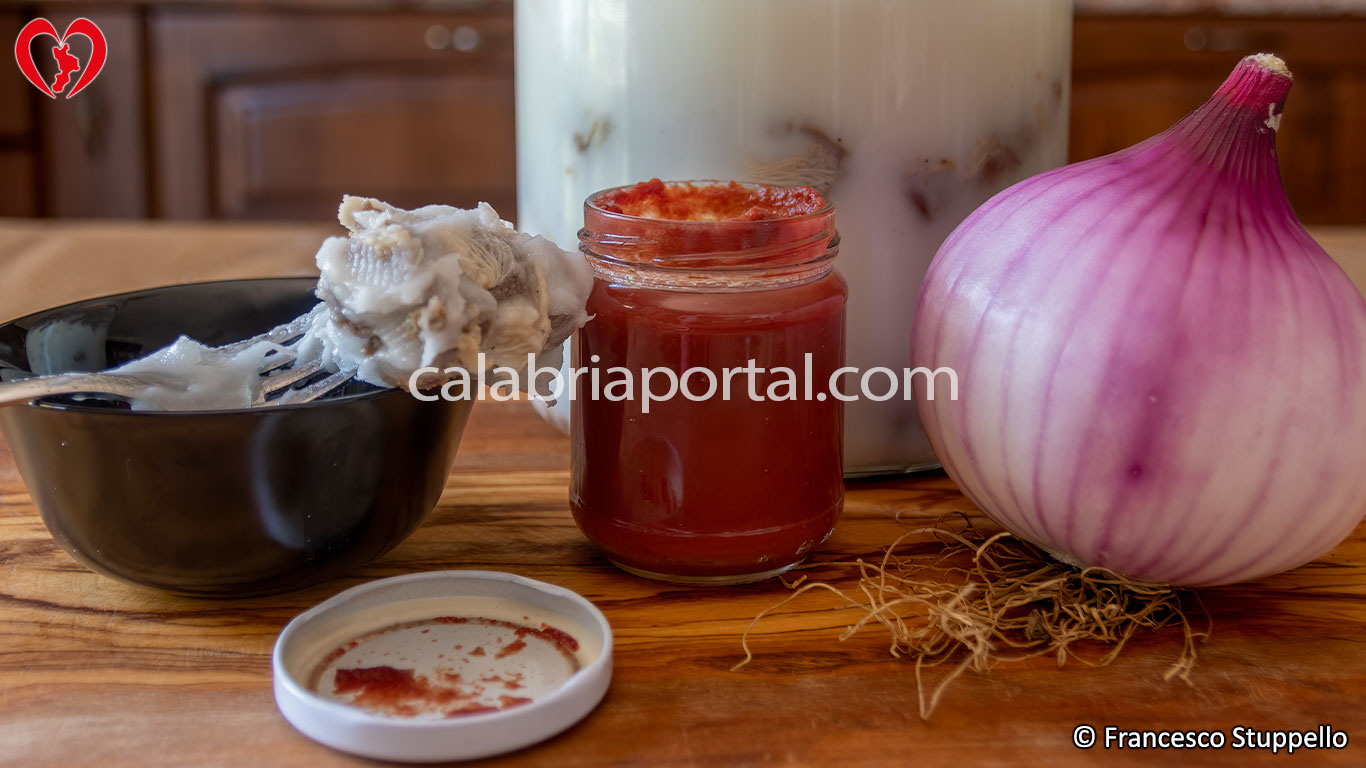 Ricetta delle Braciole al Sugo alla Calabrese: gli Ingredienti Ricetta delle Braciole al Sugo alla Calabrese: gli Ingredienti