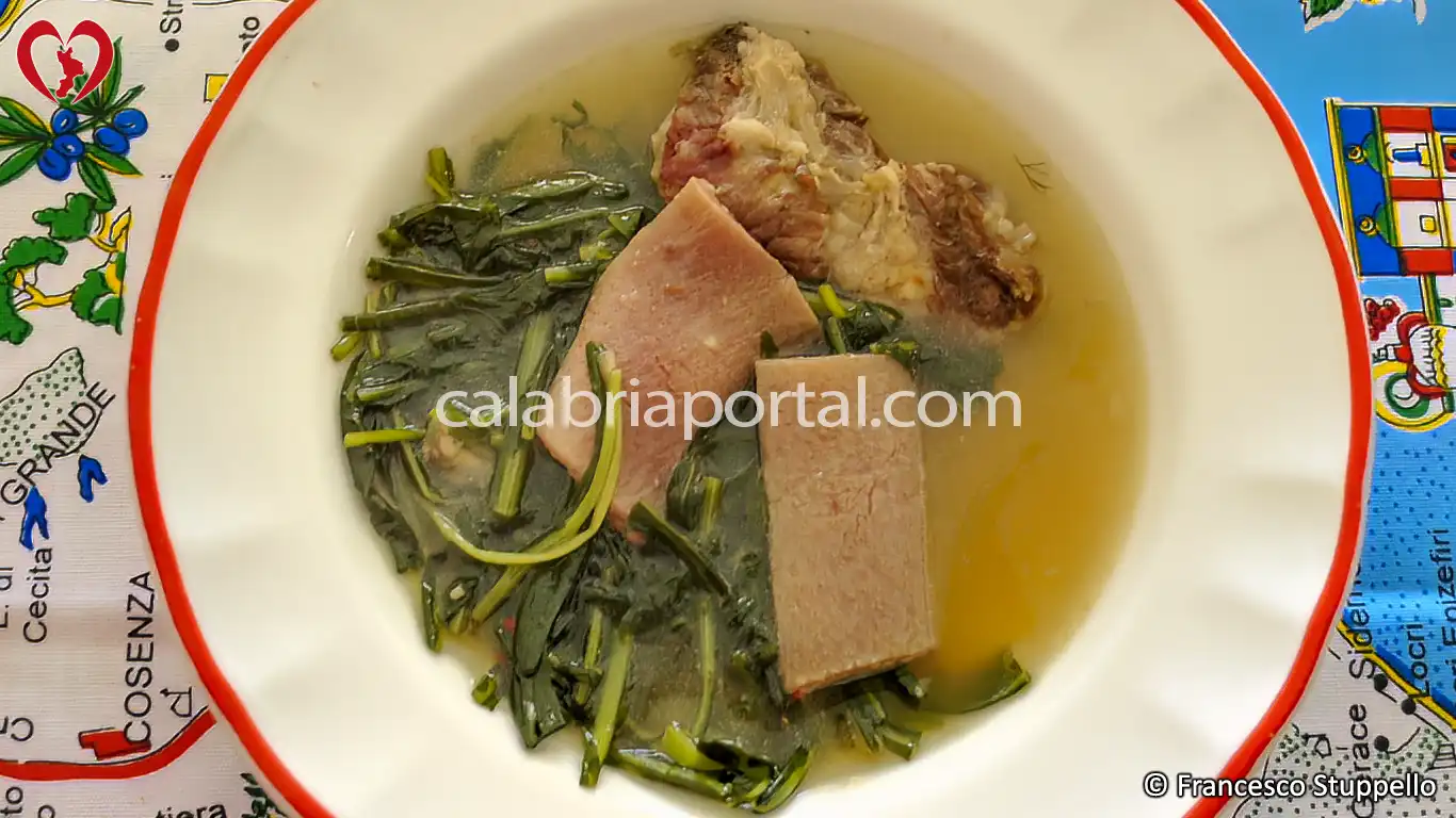 Ricetta delle Cotiche Salate e Cicoria alla Calabrese Ricetta delle Cotiche Salate e Cicoria alla Calabrese
