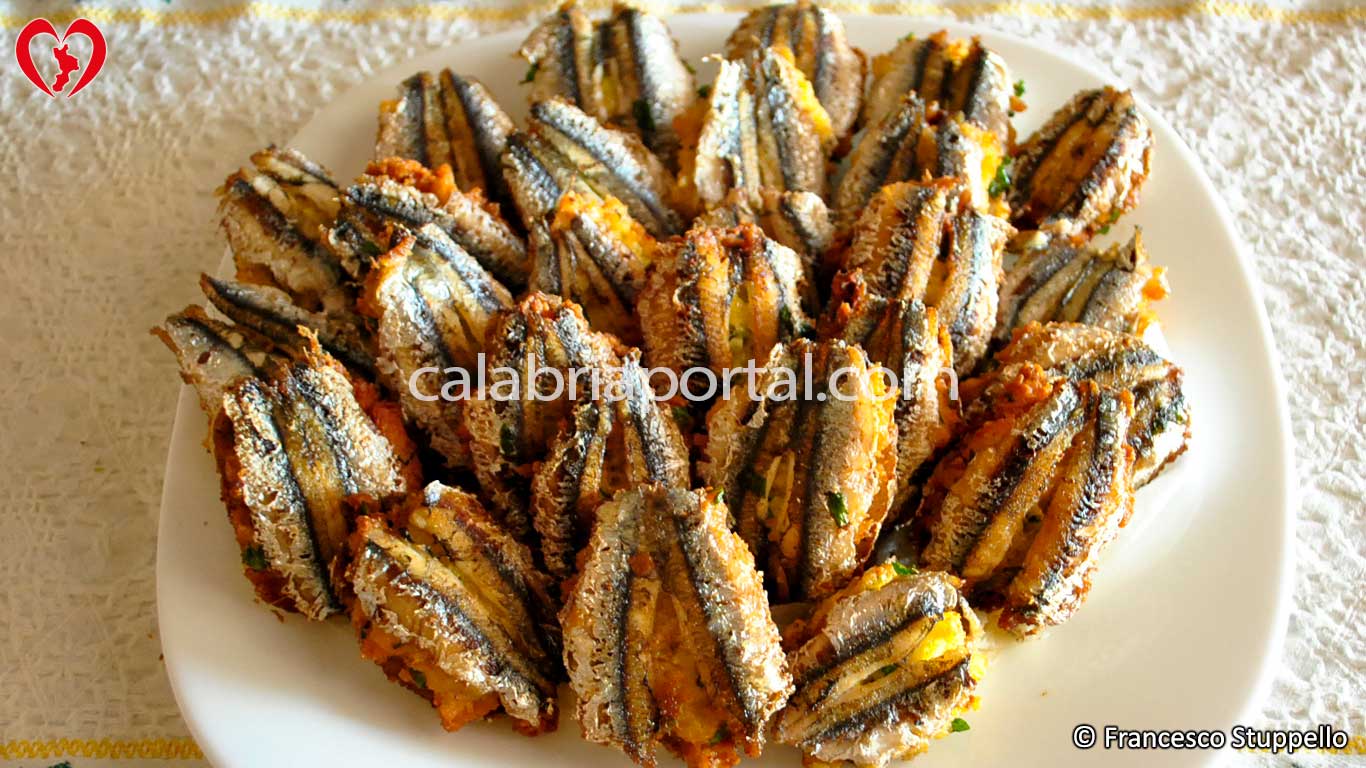 Ricetta delle Alici Ripiene alla Calabrese: il Piatto Pronto