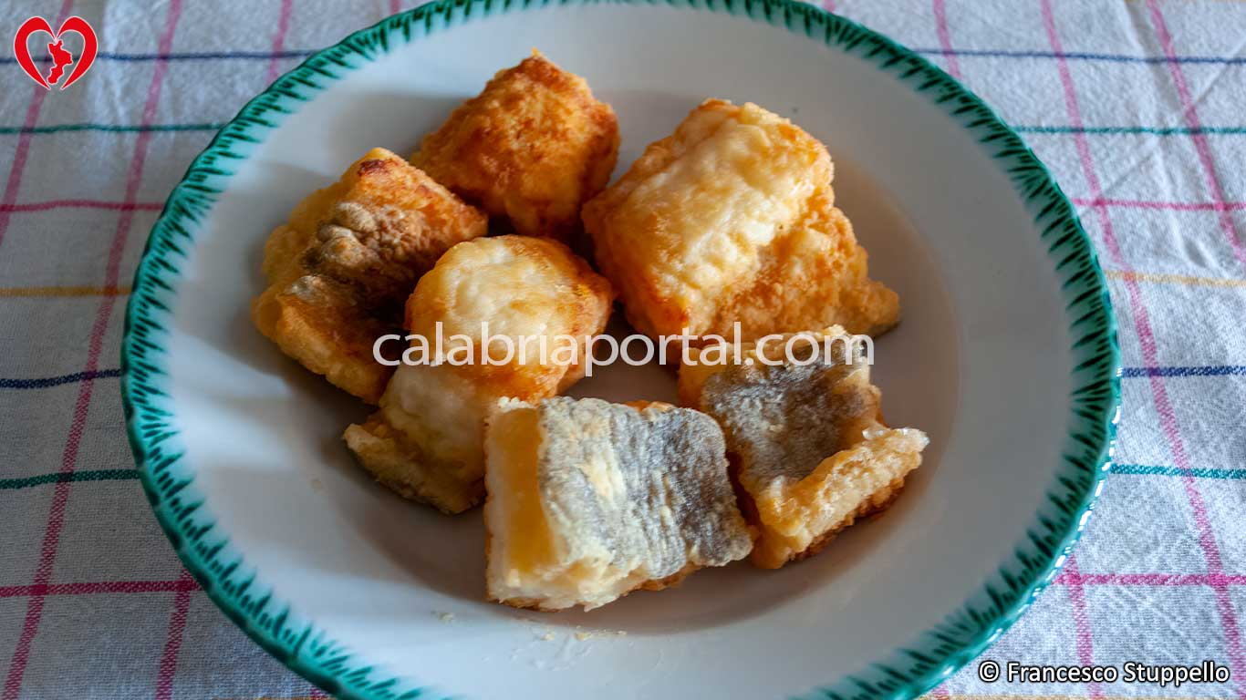 Ricetta del Baccalà Fritto alla Calabrese: il Piatto Ricetta del Baccalà Fritto alla Calabrese: il Piatto