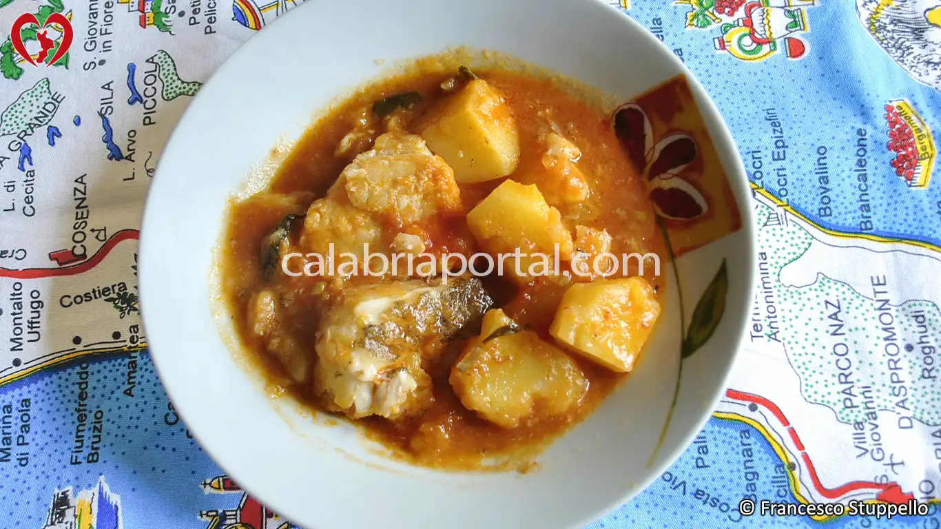 Ricetta delle Patate Stufate e Baccalà alla Calabrese Ricetta delle Patate Stufate e Baccalà alla Calabrese