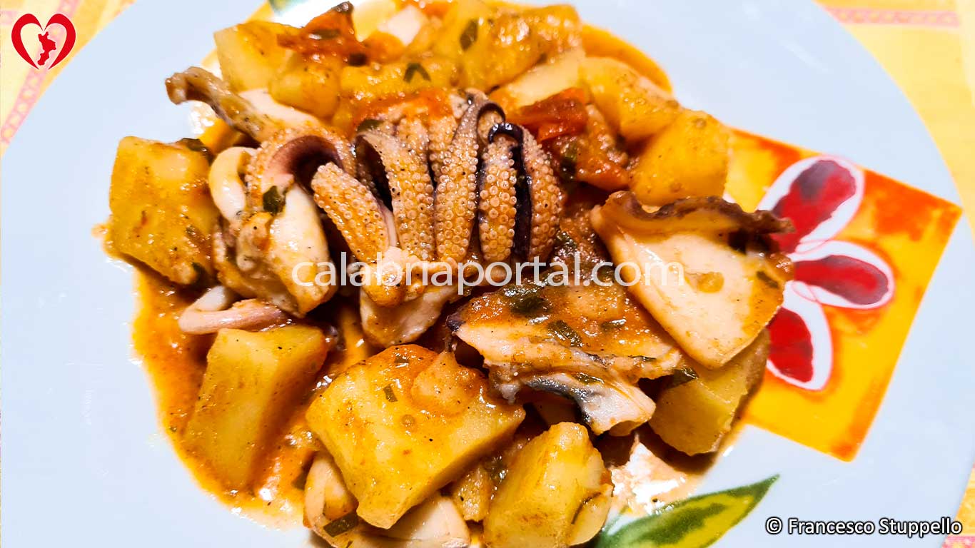 Seppie E Patate In Umido La Ricetta Originale Calabrese