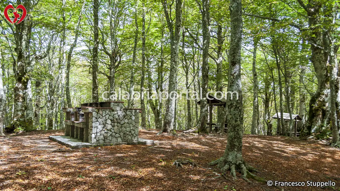 Area Pic-Nic presso il Santuario di Santa Maria del Monte ad Acquaformosa (CS)