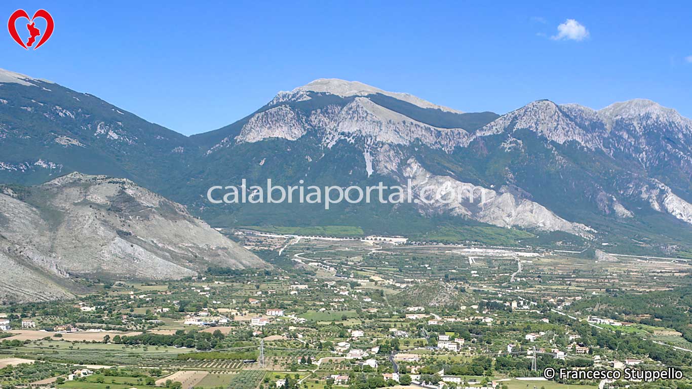 Il Serra Dolcedorme visto da Morano Calabro Il Serra Dolcedorme visto da Morano Calabro