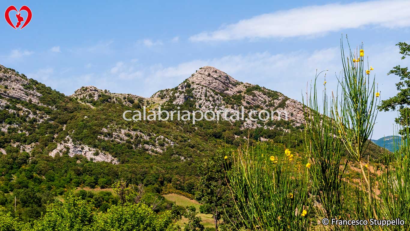 Timpa di Porace vista dall'area di Colle Marcione