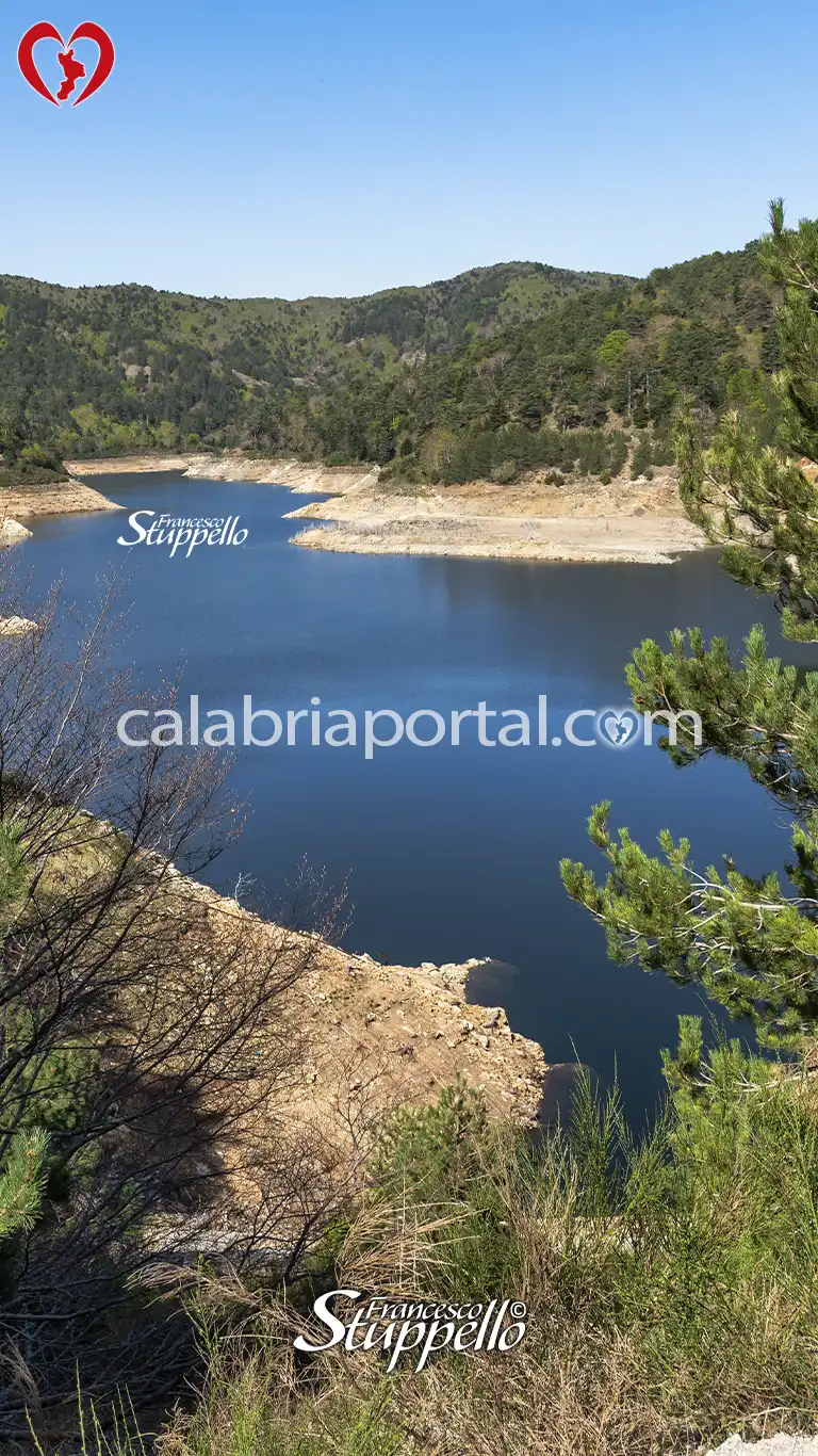 Lago del Menta nel Parco Nazionale dell'Aspromonte