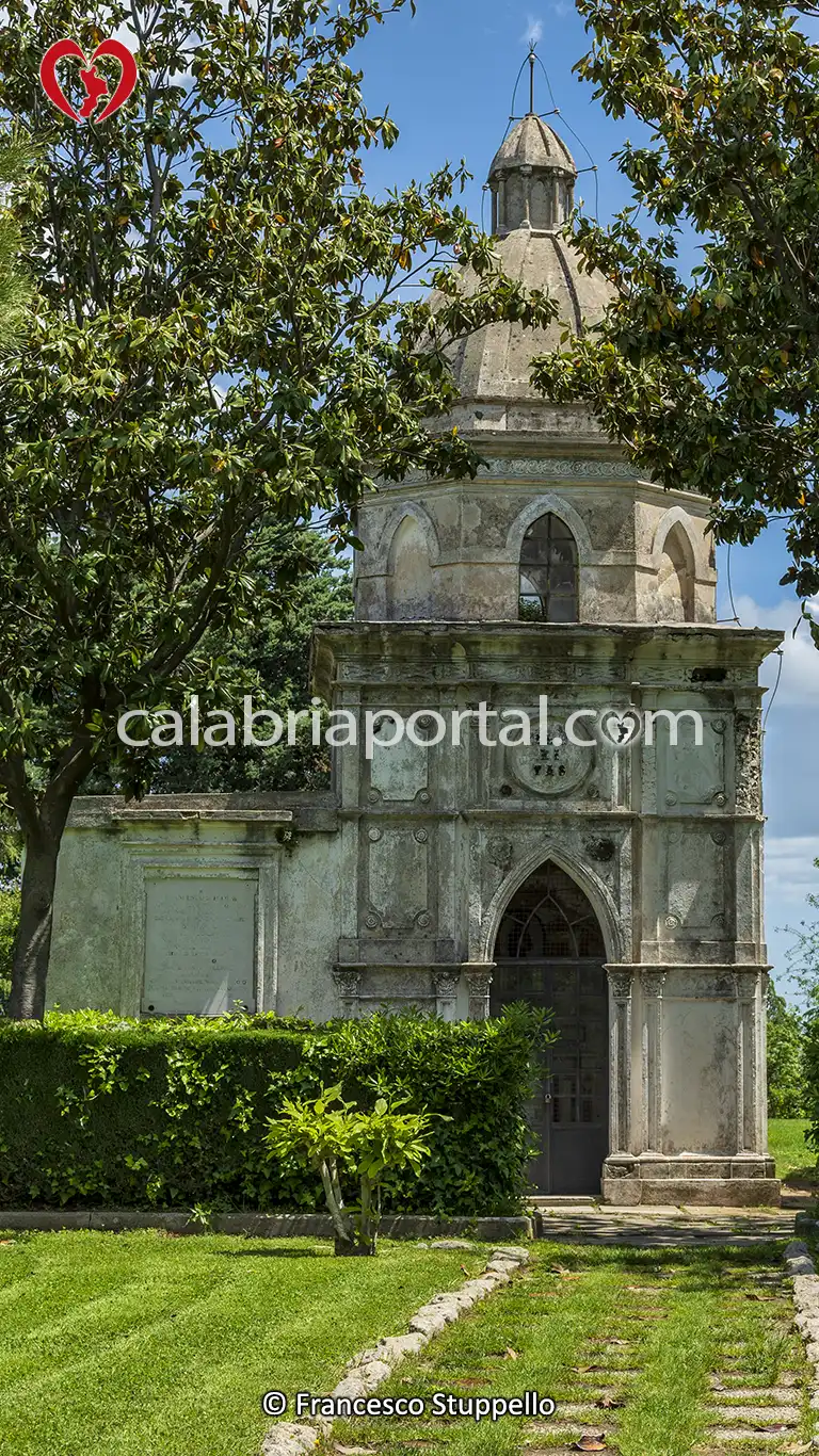 Cappella della Benedetta a San Marco Argentano (CS) Cappella della Benedetta a San Marco Argentano (CS)