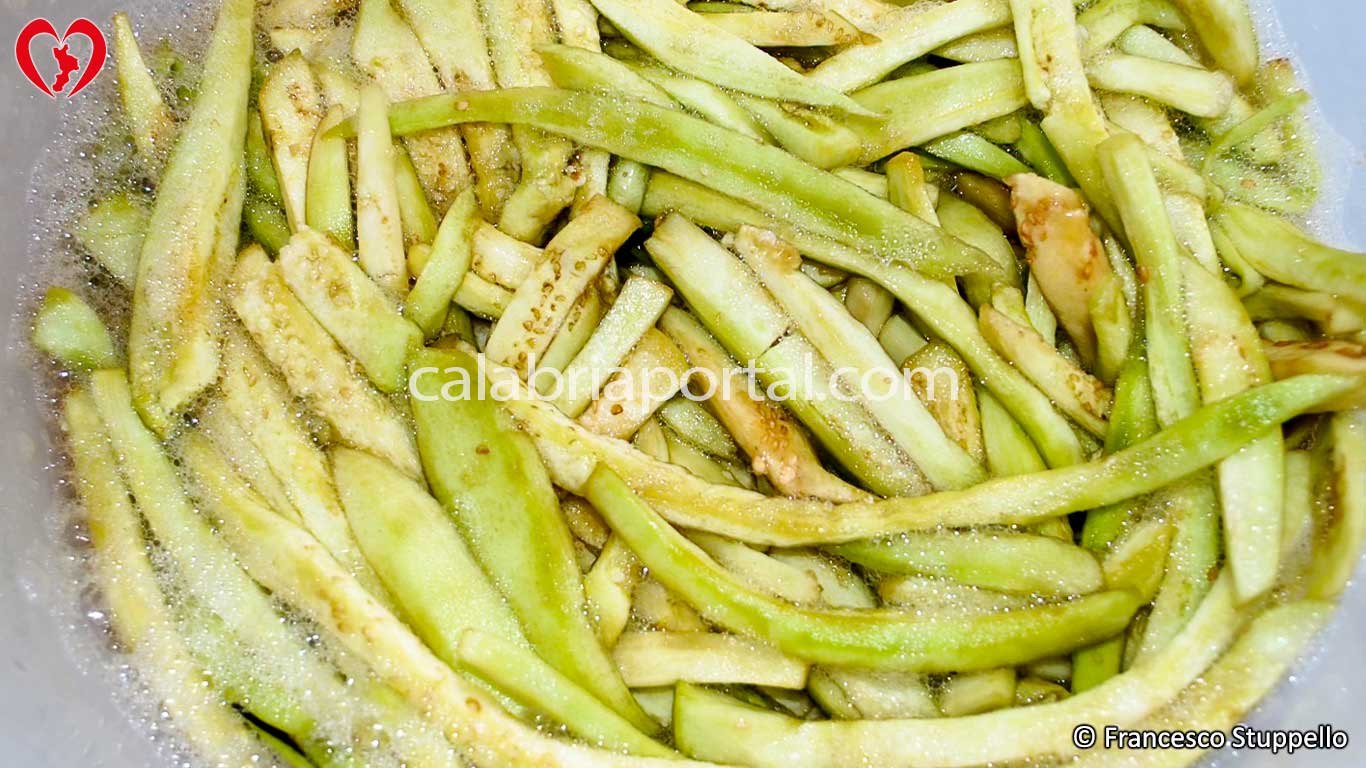 Ricetta dei Filetti di Melanzane alla Calabrese: le Melanzane Sotto Sale