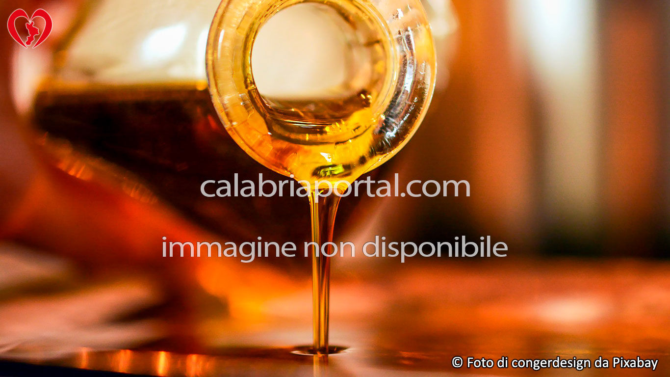 Olio Extravergine di Oliva del Savuto Olio Extravergine di Oliva del Savuto