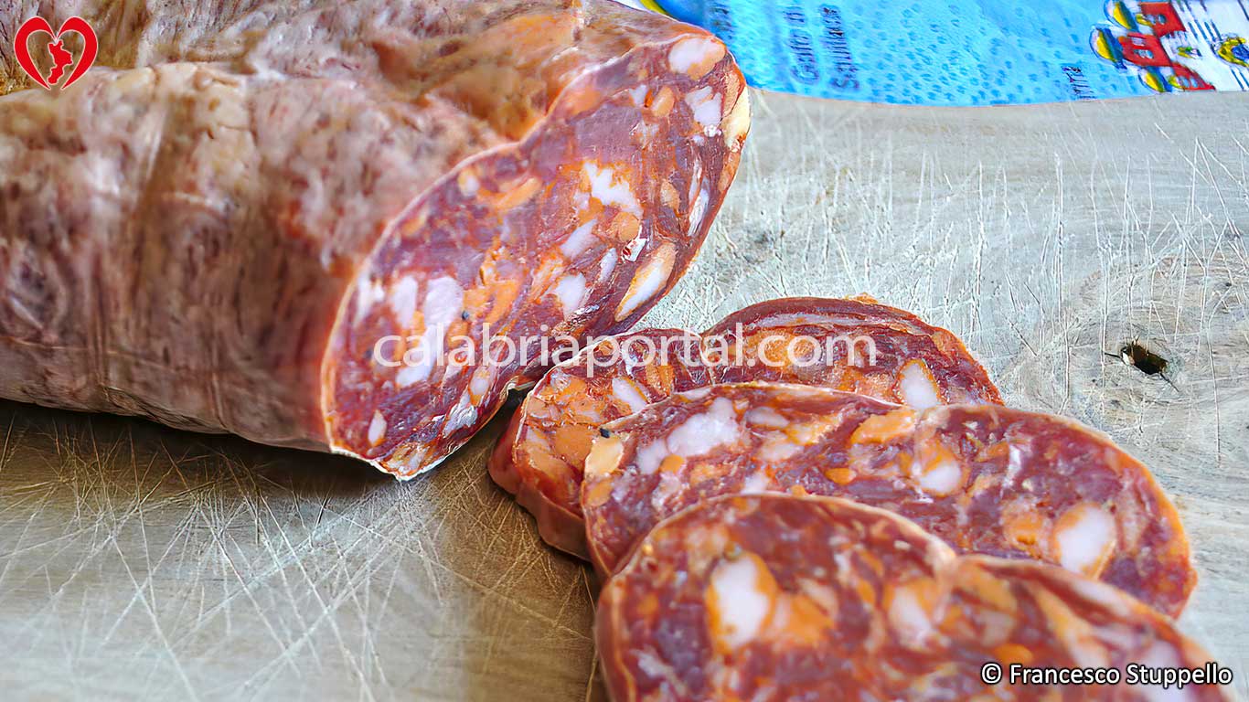 Soppressata Calabrese salame tipico della Calabria