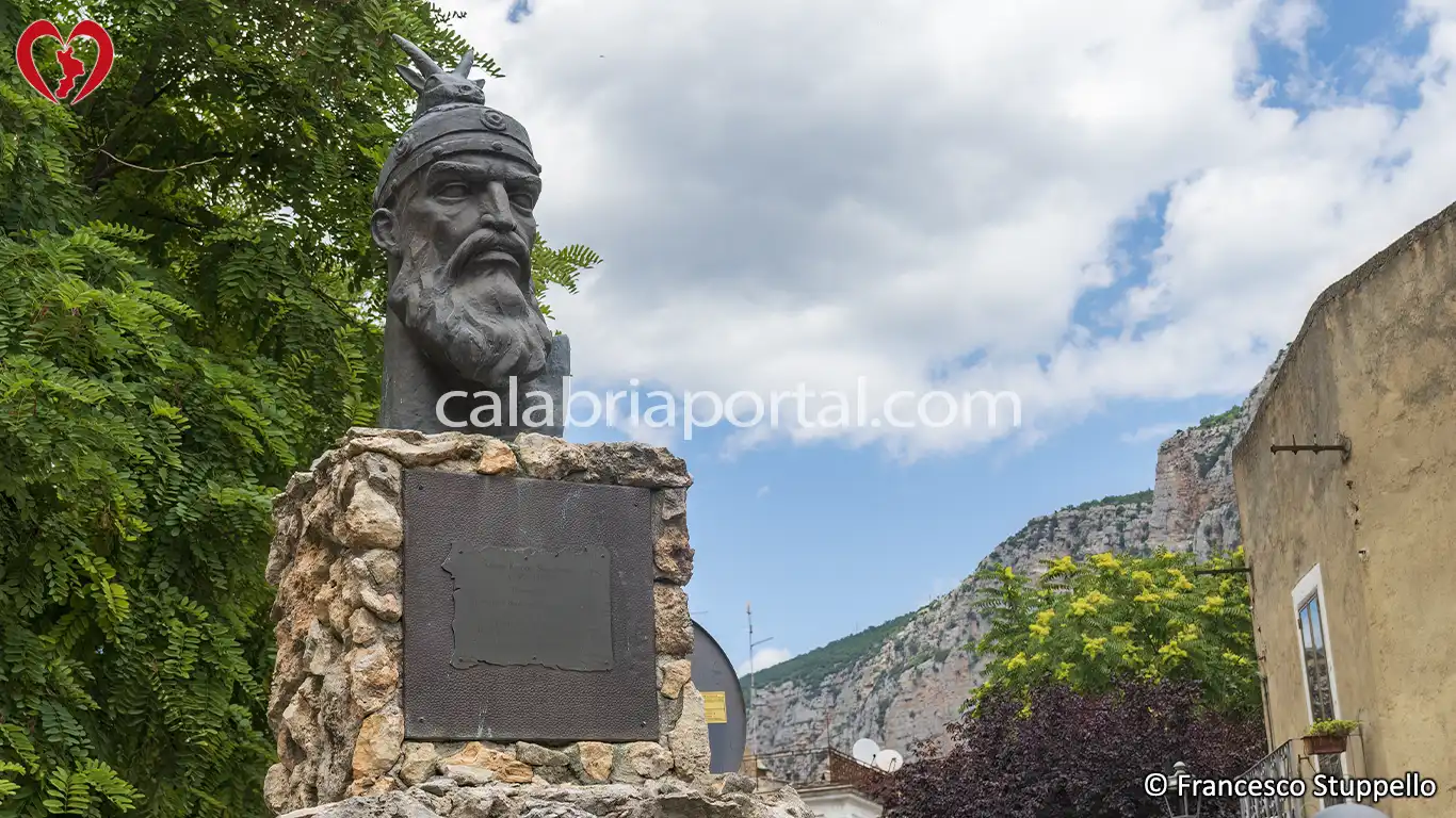 Monumento a Giorgio Castriota Scanderbeg a Civita