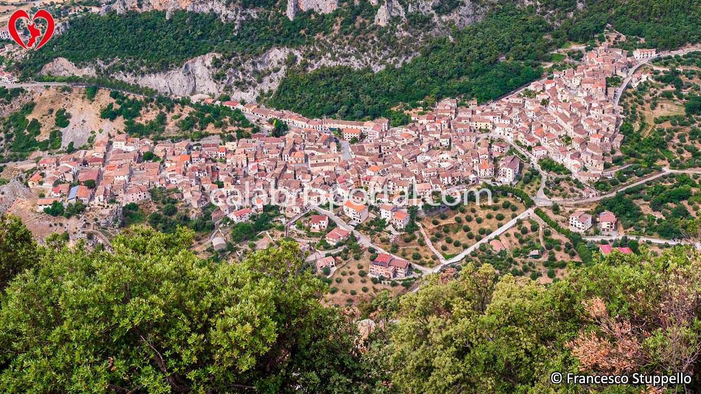 Centro Storico di Civita (Calabria) Centro Storico di Civita (Calabria)