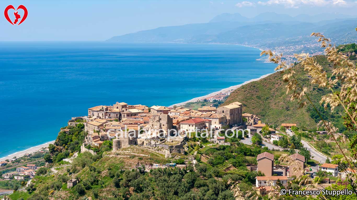 Centro Storico di Fiumefreddo Bruzio (Calabria) Centro Storico di Fiumefreddo Bruzio (Calabria)